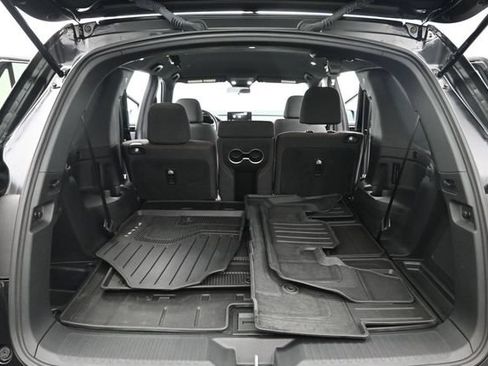Used 2025 Honda Pilot Sport image 19