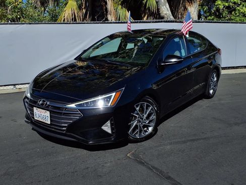 Used 2019 Hyundai Elantra Limited FWD image 1