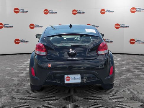 Used 2014 Hyundai Veloster w/ Style Package 02 FWD image 6