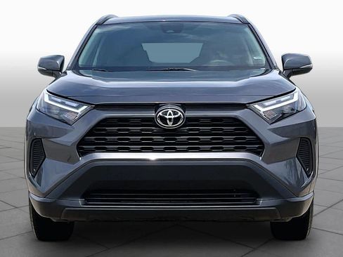 Used 2025 Toyota RAV4 XLE FWD image 4
