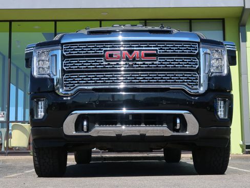 Used 2022 GMC Sierra 2500 Denali w/ Denali Ultimate Package image 3