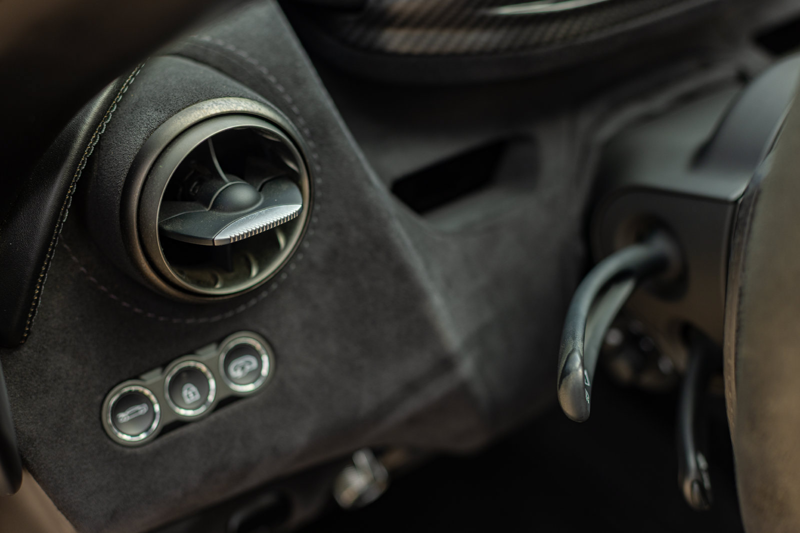 Used 2020 McLaren 720S Performance RWD image 16