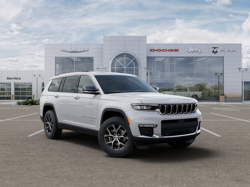 New 2025 Jeep Grand Cherokee L Limited w/ Luxury Tech Group II image 41