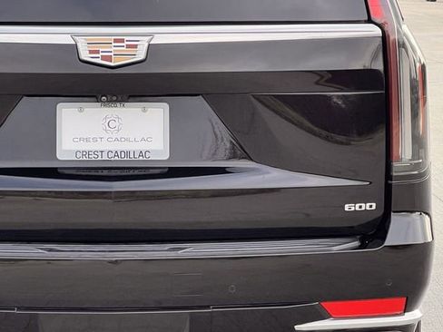 Used 2022 Cadillac Escalade ESV Premium Luxury Platinum image 6