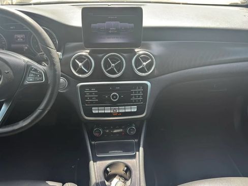 Used 2019 Mercedes-Benz CLA 250 image 17