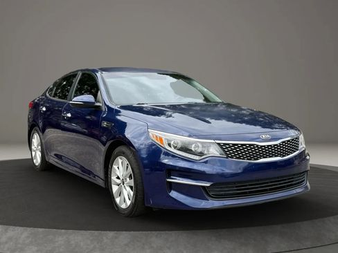 Used 2016 Kia Optima EX image 3