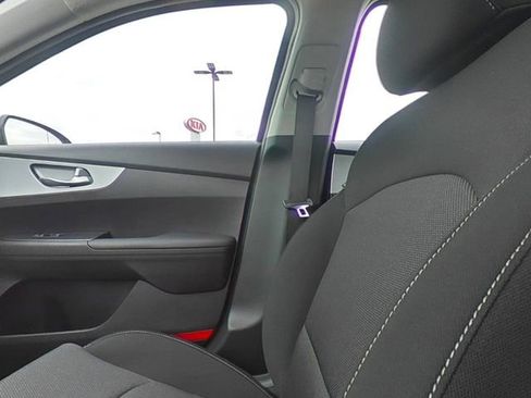 Used 2024 Kia Forte LXS w/ LXS Technology Package image 16