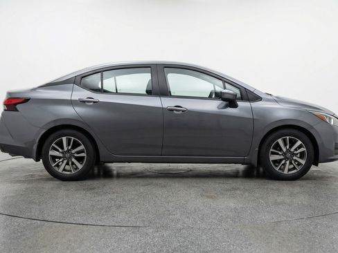 Used 2025 Nissan Versa SV image 11