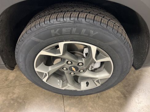 Certified 2024 Chevrolet Trax LT w/ Driver Confidence Package image 17