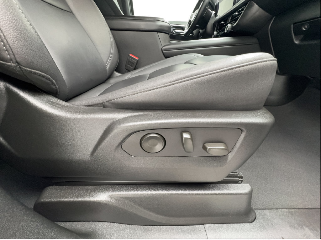 Used 2025 Chevrolet Tahoe LT RWD image 42