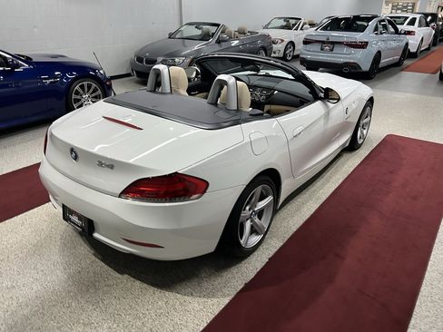 Used 2011 BMW Z4 sDrive30i image 18