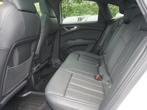 Used 2022 Audi Q4 e-tron Premium Plus AWD/4WD image 16
