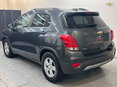 Used 2017 Chevrolet Trax LT w/ Driver Confidence Package FWD image 6