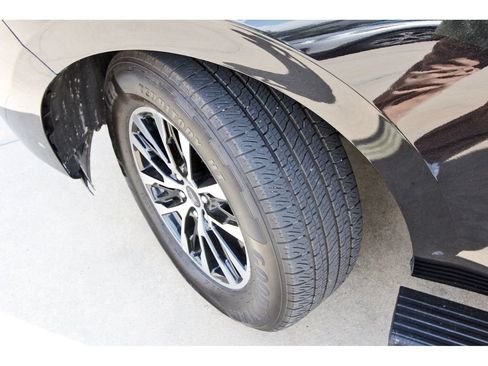 Used 2025 Ford Expedition Platinum AWD/4WD image 10
