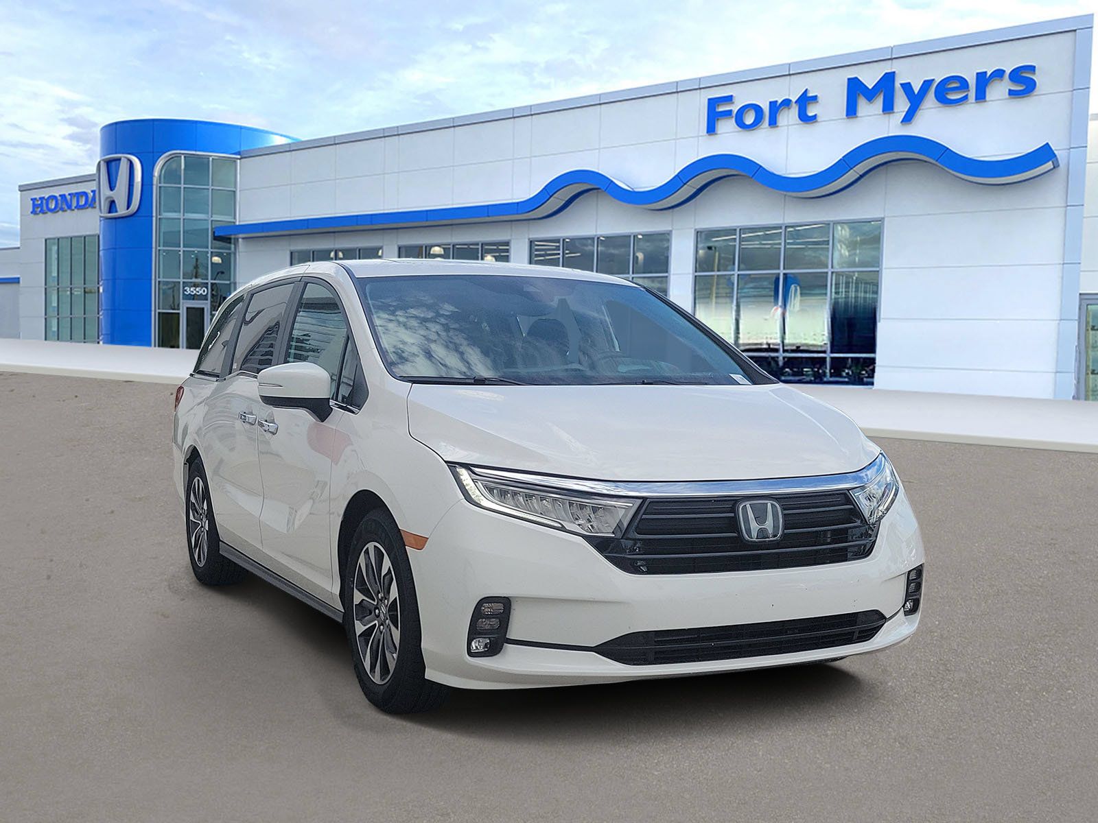 Used 2024 Honda Odyssey EX-L image 1