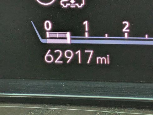 Used 2023 Cadillac Escalade Sport Platinum w/ LPO, ONYX Package image 46