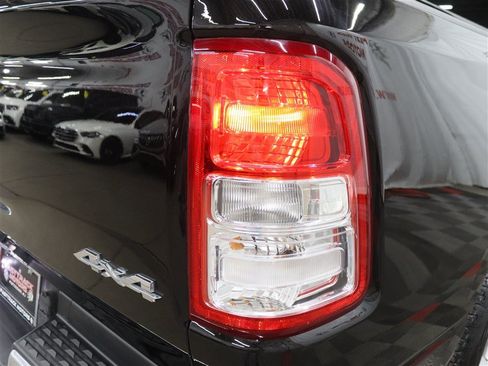 Used 2020 RAM 1500 Big Horn AWD/4WD image 13