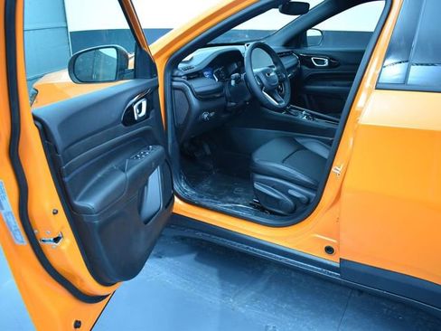 New 2026 Jeep Compass Latitude image 12