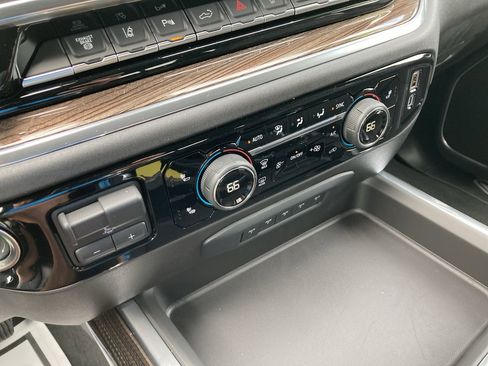 Used 2025 Chevrolet Silverado 3500 LT w/ All Star Edition image 29