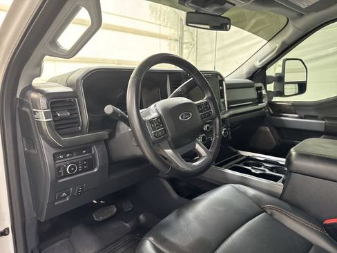 Used 2024 Ford F250 Lariat w/ Lariat Ultimate Package AWD/4WD image 10