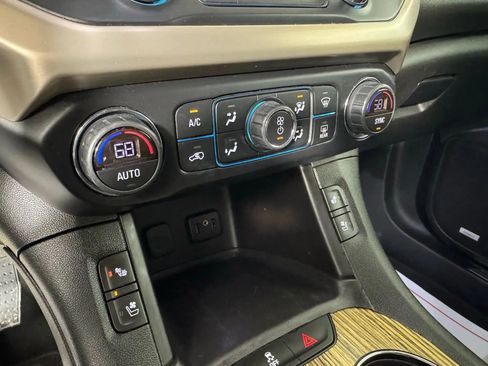 Used 2019 GMC Acadia Denali AWD/4WD image 21