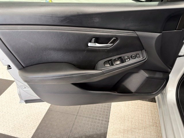 Used 2023 Nissan Sentra SV FWD image 13