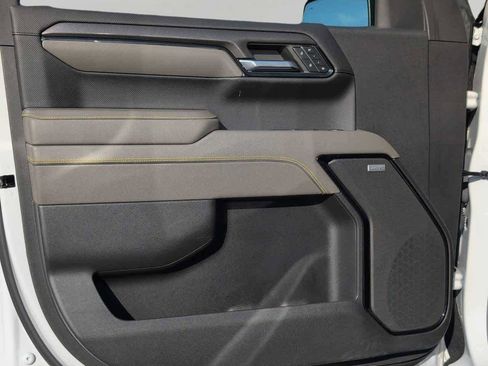 Used 2024 Chevrolet Silverado 1500 ZR2 image 15