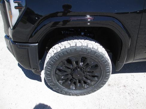 New 2026 GMC Sierra 2500 Pro AWD/4WD image 13
