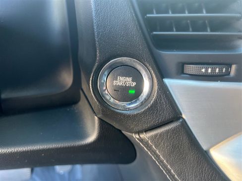 Used 2019 GMC Yukon SLT AWD/4WD image 40