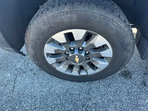 Used 2025 Chevrolet Silverado 2500 Custom w/ Custom Value Package RWD image 9