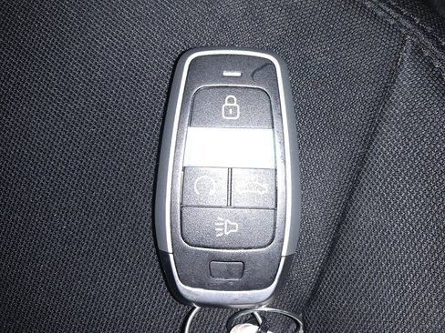 Used 2020 Ford Explorer XLT RWD image 32