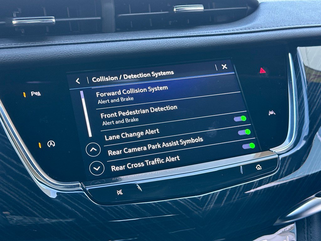 Used 2025 Cadillac XT6 Premium Luxury w/ LPO, Floor Liner Package AWD/4WD image 64