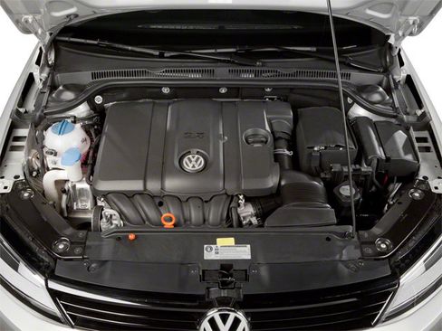 Used 2013 Volkswagen Jetta SE FWD image 13