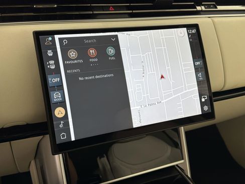 New 2025 Land Rover Range Rover SE image 14