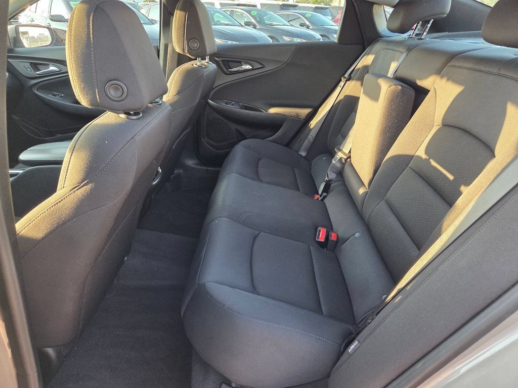 Used 2023 Chevrolet Malibu LT w/ Driver Confidence Package FWD image 8