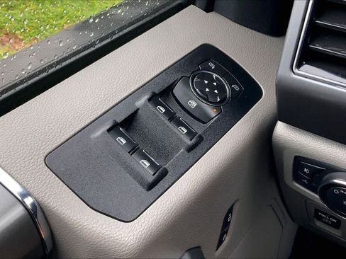 Used 2019 Ford F150 XLT w/ Equipment Group 302A Luxury AWD/4WD image 35