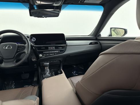 Certified 2025 Lexus ES 350 w/ Technology Package FWD image 17