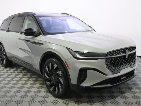 New 2026 Lincoln Nautilus Reserve w/ Jet Appearance Package AWD/4WD image 8