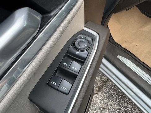Used 2025 Chevrolet Silverado 1500 LT AWD/4WD image 10
