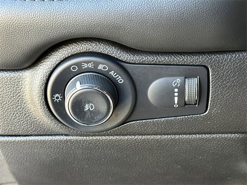 Used 2021 Dodge Durango GT image 37