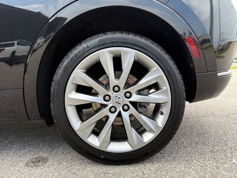 Used 2023 Buick Envision Avenir AWD/4WD image 31