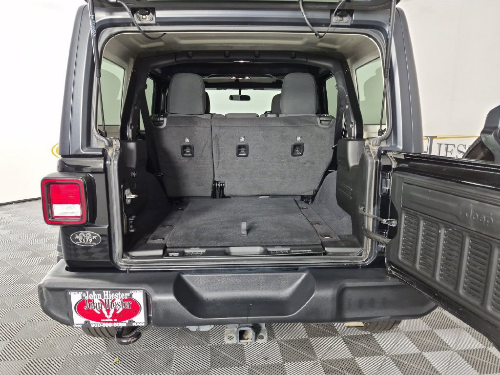 Used 2023 Jeep Wrangler Unlimited Sport AWD/4WD image 31