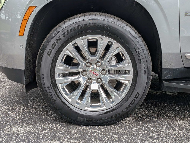 Used 2025 GMC Yukon XL Denali AWD/4WD image 11