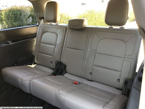 Used 2023 Lincoln Navigator Reserve AWD/4WD image 14