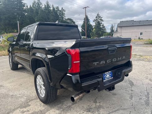Used 2025 Toyota Tacoma SR5 RWD image 43