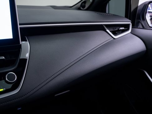 Used 2026 Toyota Corolla XSE FWD image 30