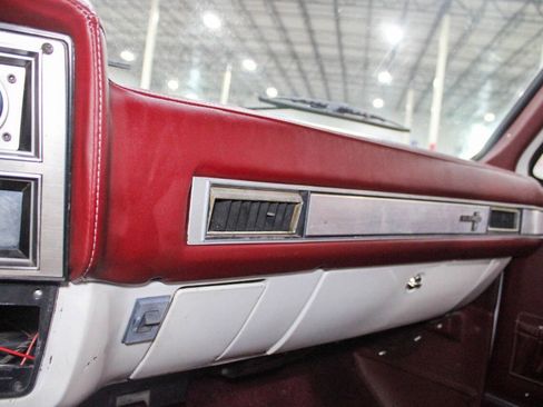 Used 1988 Chevrolet Silverado 3500 2WD Crew Cab image 14