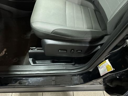 Used 2016 Ford Escape SE w/ Equipment Group 201A AWD/4WD image 23