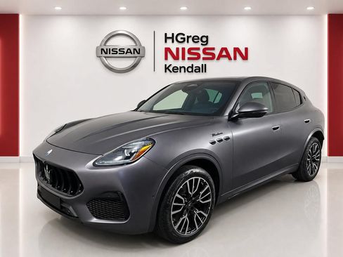 Used 2023 Maserati Grecale Modena AWD/4WD image 3