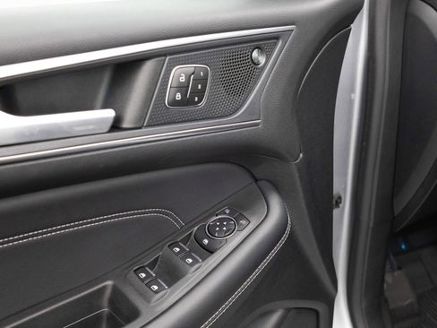 Used 2023 Ford Edge Titanium image 17